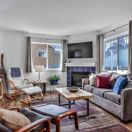 Ferienwohnung Big Mountain Views - Bright 2-Story Corner Unit Canmore Exterior foto